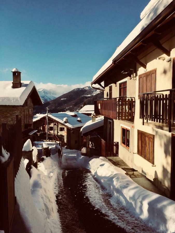 Apartamento Casa Della Nonna Oulx Exterior foto